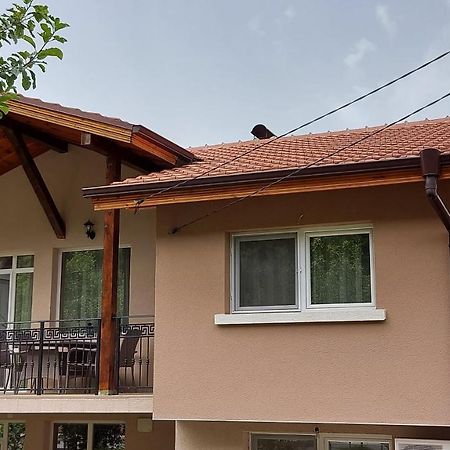 ספרבה בניה Forest Apartment מראה חיצוני תמונה