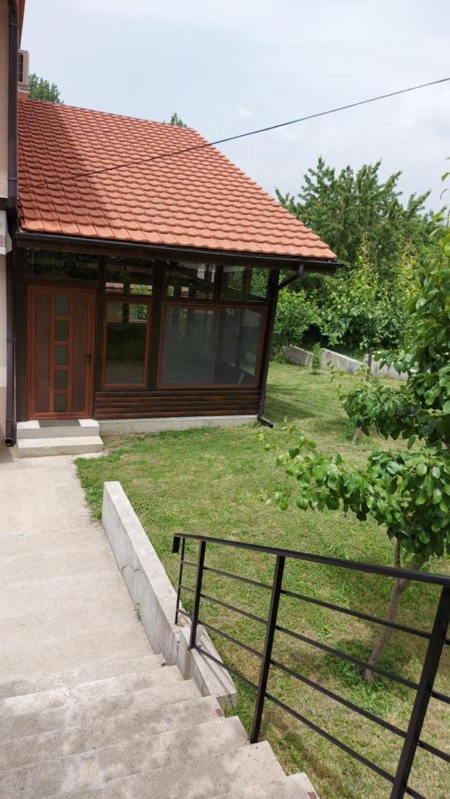 ספרבה בניה Forest Apartment מראה חיצוני תמונה