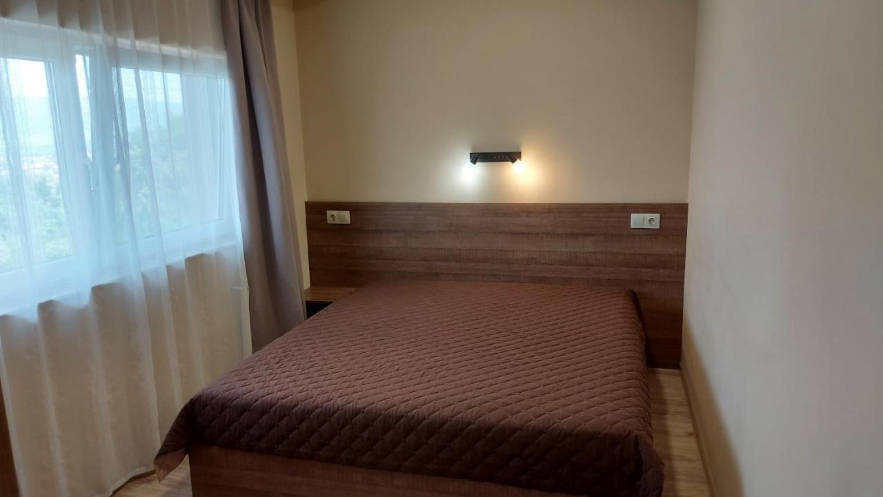 ספרבה בניה Forest Apartment מראה חיצוני תמונה