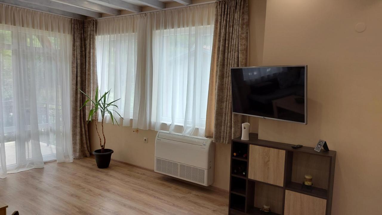 ספרבה בניה Forest Apartment מראה חיצוני תמונה