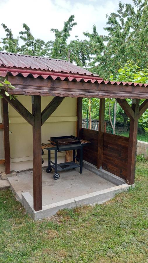 ספרבה בניה Forest Apartment מראה חיצוני תמונה